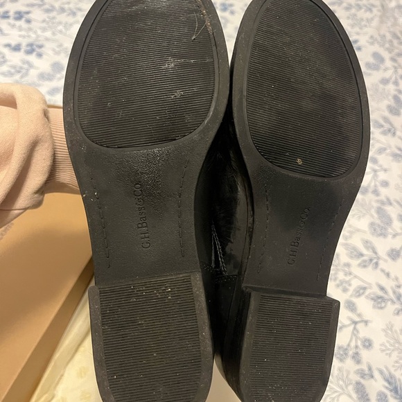 GH Bass & Co Black Loafers - Picture 2 of 3